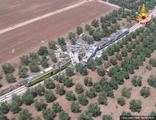 В Італії зіткнулися два поїзди - є багато загиблих. Щонайменше двадцять людей загинули і десятки поранені внаслідок лобового зіткнення двох пасажирських поїздів на півдні Італії, кажуть чиновники.