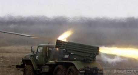 На Донбас прибули ешелони з "Градами" і танками- розвідка МОУ. З РФ зафіксовано прибуття залізничних ешелонів з озброєнням та військовою технікою, паливно-мастильними матеріалами і боєприпасами