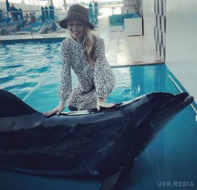 Ольга Фреймут показала знімок з відпочинку. Популярна українська співачка продемонструвала, як розважається в одеському дельфінарії.