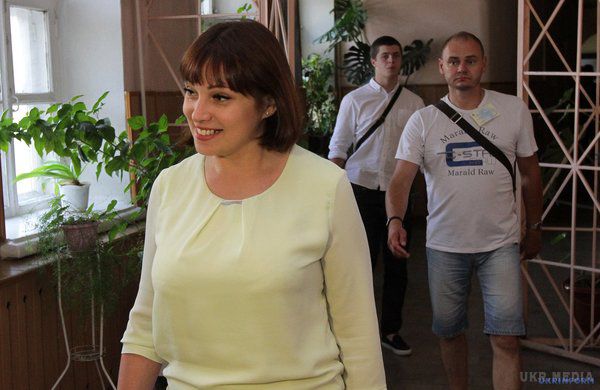 Волонтер Ричкова стала нардепом на довиборах у Дніпропетровській області. За Ричкову проголосували 44,57% або 15 тис. 494 виборців округу