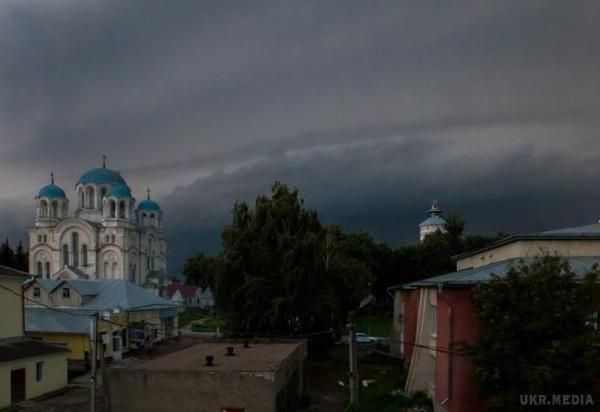 Сумська  область оговтується від аномально великого граду (фото)