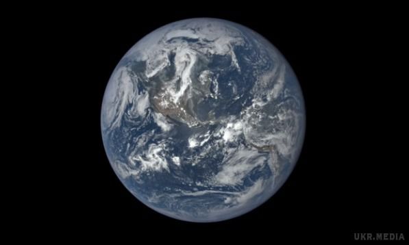 У НАСА опублікували відео річного циклу з життя Землі. Таймлапс-відео показує життя Землі з липня 2015-го по липень 2016 року