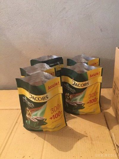 На Харківщині підробляли кави відомого бренду (ФОТО). В Харківській області виявили підпільний цех, де у великих обсягах підробляли кави торгової марки Jacobs.