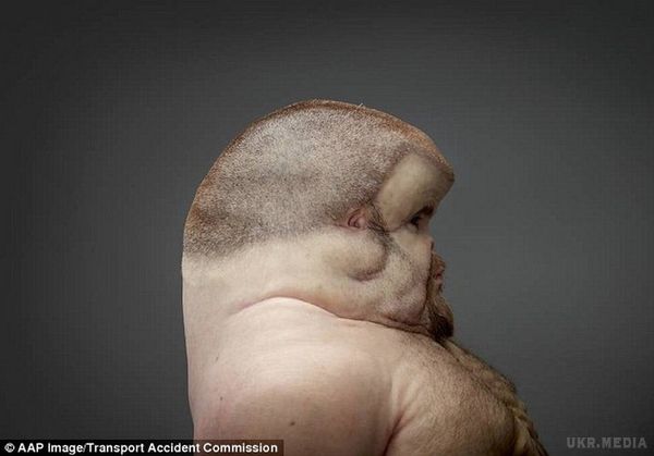 Величезний череп і відсутність шиї - прототип людини, який зможе вижити в аварії. В Австралії створили реалістичну скульптуру людини, який зможе вижити в автомобільній аварії.