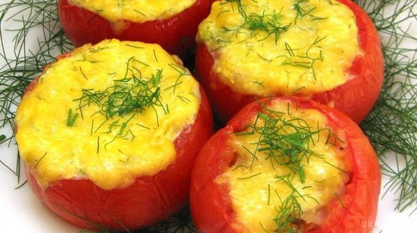 Фаршировані помідори «Літо на дієті» (рецепт). Легке у всіх відносинах блюдо: і в приготуванні, і в спасінні фігури від зайвих кілограмів! 