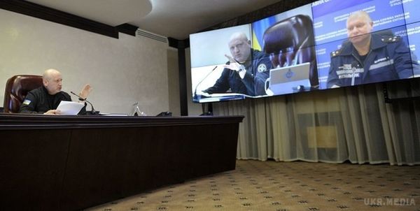 Секретар РНБО про введення військового положення. Україна повинна адекватно реагувати на небезпеку, заявив секретар РНБО Олександр Турчинов.