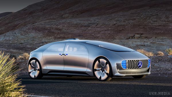 Компанія Mercedes-Benz підтвердила намір запустити електричну лінійку нових автомобілів. Два седана і два кросовера з серії електроприводних машин планує запустити в рамках нового суббренда компанія Mercedes-Benz