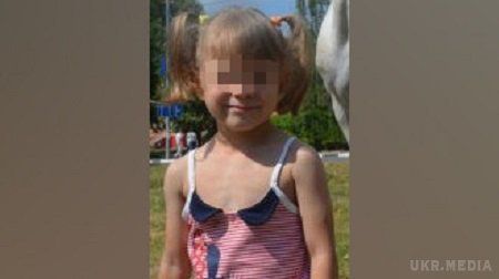  В Росії прийомні батьки та бабуся здійснили страшний злочин проти 6-річної дитини. У місті Озери Московської області батьки вбили та розчленували 6-річну доньку, а потім спалили тіло