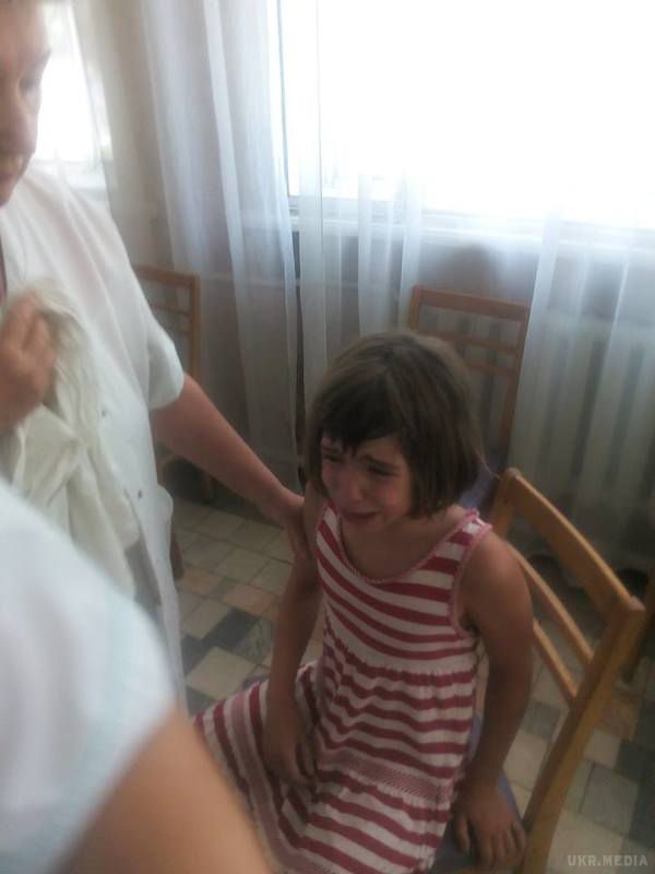 Скандал в санаторії Ворзеля: дівчинку прив'язали до стільця і обливали водою (фото). Дівчинку прив'язали до стільця і обливали водою, поскаржився її батько.