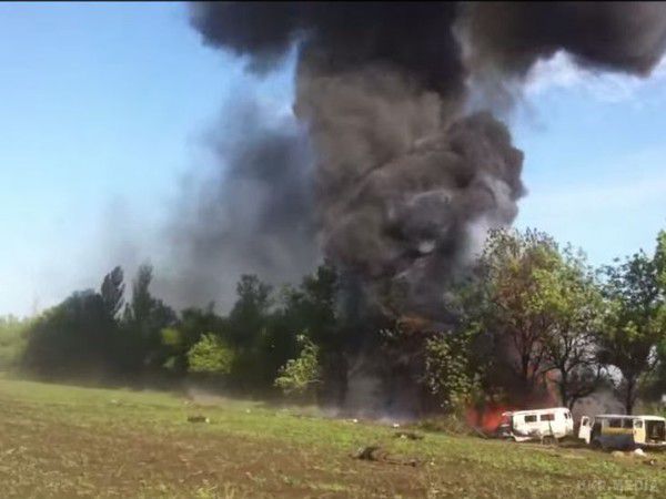Під Богданівкою відбувся бій сил АТО з бойовиками (ВІДЕО). Російські найманці з-за вогневої підтримки з боку своїх позицій атакували опорний пункт ЗСУ під Богданівкою. 