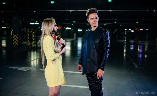 Фіналіст «Х-фактору» випустив дебютний кліп (відео). У суботу, 13 серпня, молодий український артист, фіналіст шоу «Х-фактор-5» Влад Улянич презентував в інтернеті свій дебютний кліп на пісню «Нестерпна».