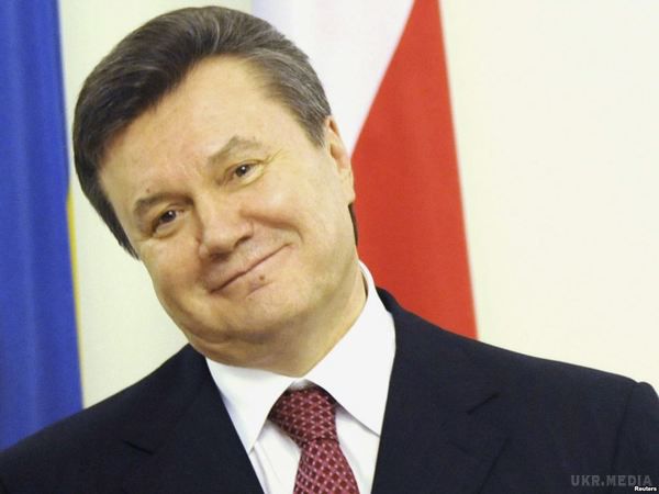 Екс-президент Віктор Янукович, просить про очну ставку з Порошенком і іншими політиками. Янукович який утік з України, просить про очну ставку з президентом Петром Порошенком та іншими в режимі відеоконференції