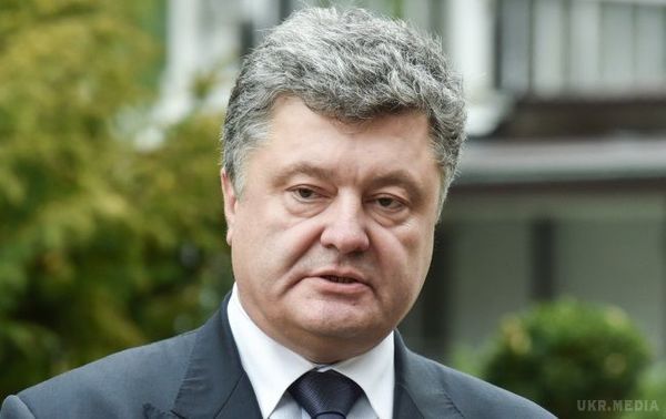До Харкова прилітає Петро Порошенко. 19 серпня Харків відвідає з офіційним візитом президент України Петро Порошенко.