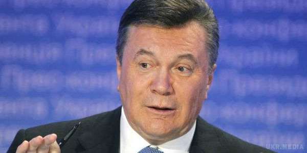 Янукович поїхав витирати ноги об росіян, де терплять і дозволяють. Журналіст жорстко висміяв візит Януковича у Волгоград.