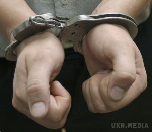 У Харкові 28-літній чоловік в перерізав усю родину. Нападник розповів, що на злочин пішов, бо потерпілий чоловік два роки тому позичив у його батька гроші й досі не віддав.