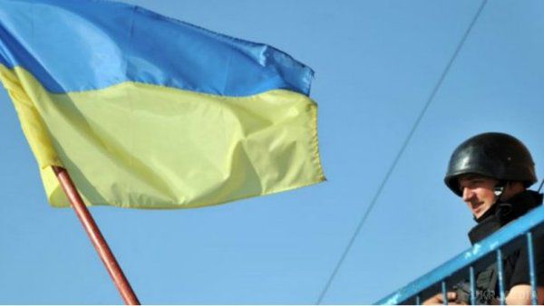 Українців закликають не забути про завтрашнє свято. Не забудьте завтра, у День Державного Прапора, вивісити синьо-жовтий стяг у своєму вікні. І прапор у вікні
