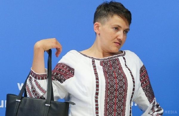 Савченко зізналася, що під час голодування п'є алкоголь. Народний депутат України голодує 20-й день. 