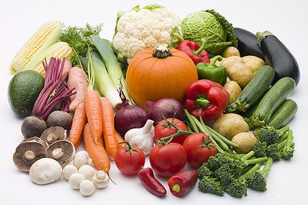 Осінні продукти, про користь яких потрібно знати. Осінь – це сезон безлічі овочів, але є серед них особливо корисні для здоров'я. Капуста має багато видів і всі вони корисні для здоров'я.