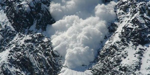 В горах Тибету аномальні явища. Зійшла з гір Тибету колосальна лавина поставила все світове наукове співтовариство в глухий кут.