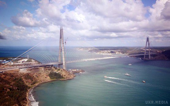 У Туреччині відкрили новий міст через Босфор. У Стамбулі відбулася урочиста церемонія відкриття третього мосту через протоку Босфор.
