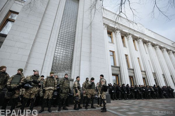 Чи можливий в Україні Третій Майдан і кому до снаги очолити його. У Порошенка всерйоз побоюються можливості захоплення влади силовим шляхом.