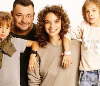 У родині соліста групи “Руки вверх” трапилося горе. Сергій Жуков скасував концерт через трагедію в сім'ї.