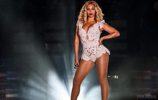 MTV оголосив кращий кліп року. Відео. Кліп Formation співачки Beyonce визнали кращим у цьому році.