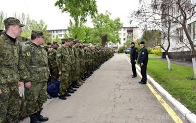 На Донеччині поліцію перевели на посилений режим. Поліція Донецької області буде працювати в посиленому режимі весь навчальний рік.