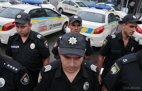 В трьох містах України запустять пілотний проект реформування поліції. Євросоюз надасть МВС України скандинавських тренерів і шість мільйонів євро.