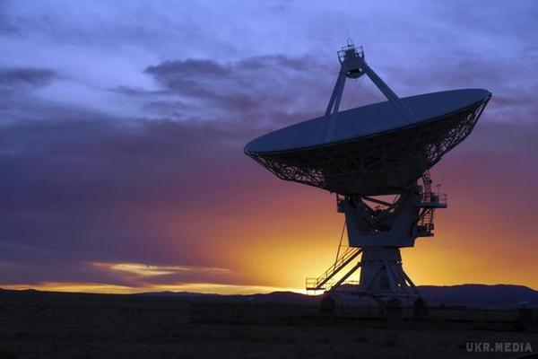 Новини космосу: вчені виявили сигнали можливих "братів по розуму". Міжнародна команда вчених з програми SETI, яка направлена на пошук позаземного життя, оголосила, що досліджує таємничий сигнал.