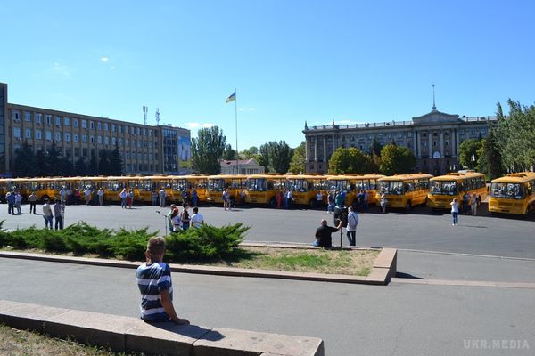 Як українські чиновники дали заробити країні-агресору.  Закуплені автобуси-ПАЗики, виробляє країна-агресор, з якою Україна знаходиться у стані неоголошеної війни.