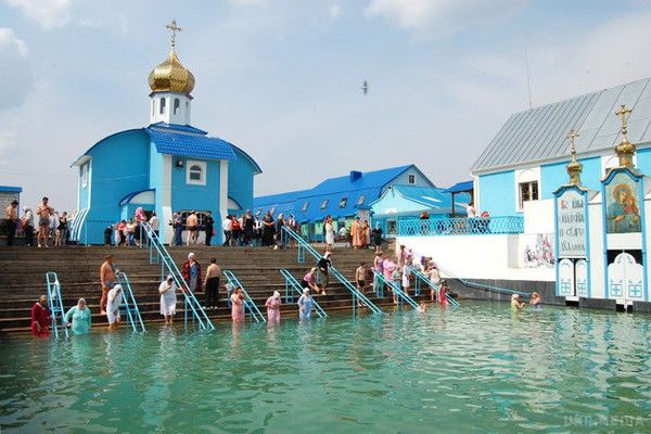 В Україні через УПЦ МП висохло  джерело Святої Анни.  Це сталося після того, як Російська православна церква вирішила побудувати поряд з ним величезний храм, 