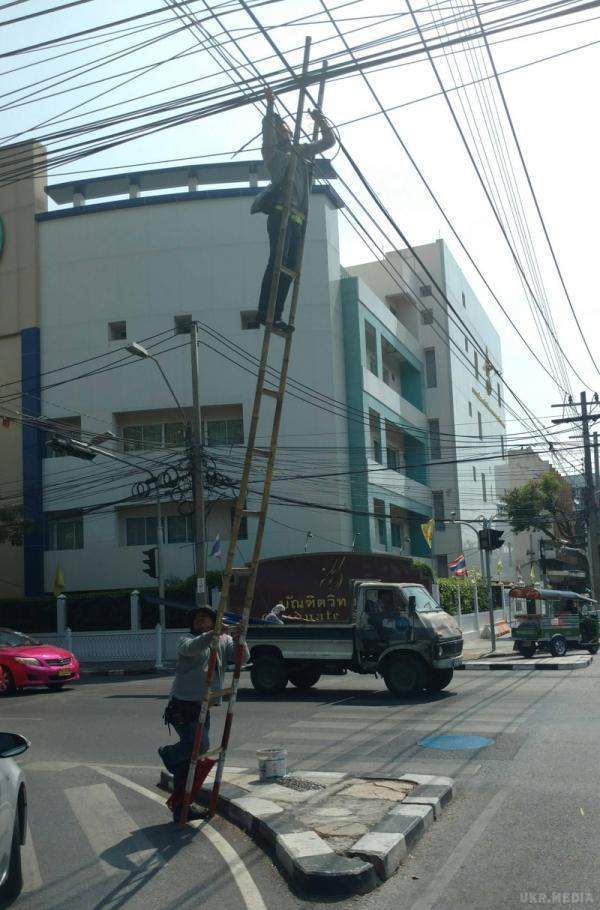 Навмисне не придумаєш: свіжа порція веселих фотографій. Настрій потрібно піднімати забійним гумором.