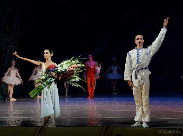 Катерина Кухар і Олександр Стоянов відкрили балетний сезон "Лісовою піснею". У неділю відбулося відкриття 149 балетного сезону в Національному театрі опери і балету імені Тараса Шевченка.