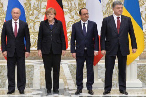 Керівники держав "Нормандського формату" можуть зустрітися у Берліні - АП. Зустріч у "Нормандському форматі" на рівні лідерів держав, тобто, президентів України, Франції, Росії та канцлера Німеччини може відбутися у Берліні.
