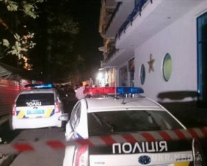 Одеса. Конфлікт між співвласниками готелю переріс у стрілянину. В готелі Villa le Premier в Одесі трапився конфлікт між двома співвласниками, які не можуть поділити готель.