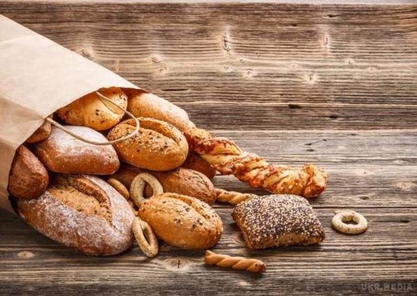 В Україні значно подорожчає хліб. Вже найближчим часом ціни на хлібобулочні вироби в Україні підскочать на 15-20% і, таким чином, вартість одного буханця складе приблизно 10 гривень.