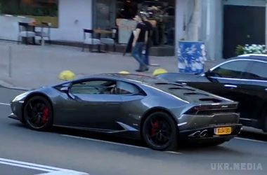 Шляхами України їздить новітній Lamborghini Huracan (фото). Не встигла модель засвітитися на автошоу, як вже катається по дорогах нашої країни. 