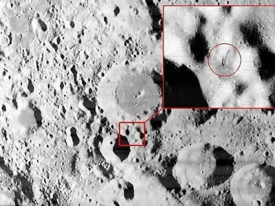 На Місяці виявили підземну базу з видобутку корисних копалин. Уфологи, вивчаючи зроблені з космосу фотографії місячної поверхні, виявили на одній з них предмет, що нагадує антену.