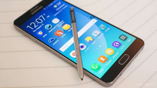 Samsung вирішив проблему з перегріванням у Galaxy Note 7. Компанія Samsung оголосила про випуск оновлення програмного забезпечення, яке запобігає перегріву Galaxy Note 7. 