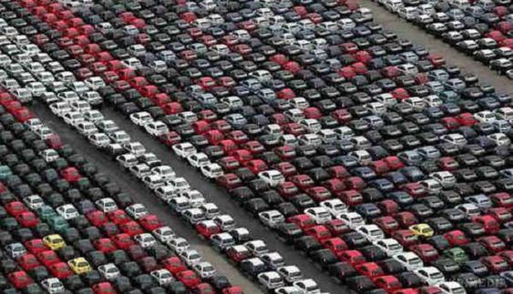 Українці почали купувати більше авто. З початку року продажі автомобілів зросли на 48% порівняно з торішніми показниками