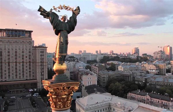 У Києві відбулося незвичайне для вересня явище (фото). У Києві у вересні помітили квітучий другий раз бузок.
