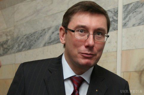 Луценко і Наєм добряче посварились на саміті YES. Генпрокурор і депутат посварилися на тему участі молодих політиків і держструктур у антикорупційній діяльності