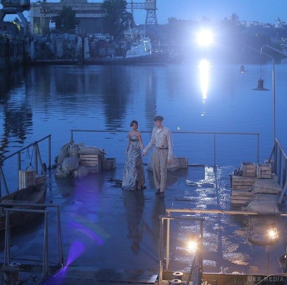 Перші фото та тизери нового кліпу Ані Лорак "Хіба ти любив": романтична ніч, море і натхненний Алан Бадоєв. Співачка Ані Лорак продовжує активну творчу діяльністю. 