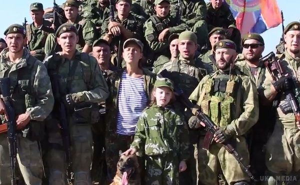 Російська співачка зняла кліп з бойовиками на Донбасі. Юлія Чичеріна, оголошена в розшук СБУ, гайнула на Донбас і, зібравши в кадр бойовиків, зняла відео "На передовій"
