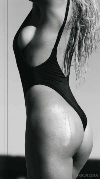Соцмережу  приголомшила нова пікантна  фотосесія Віри Брежнєвої. Брежнєва демонструє сексуальну фігуру заради якої вона здатна годинами не вилазити з спортивного залу. 