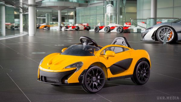 Компанія McLaren випустила «дитячий» суперкар. Британці побудували електричну копію супергибрида P1.