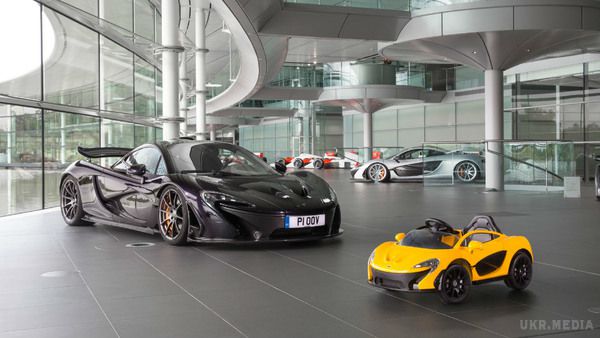 Компанія McLaren випустила «дитячий» суперкар. Британці побудували електричну копію супергибрида P1.