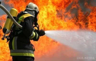 Пожежа в школі Києва: евакуйовано 600 дітей. Займання сталося в Печерському районі столиці.