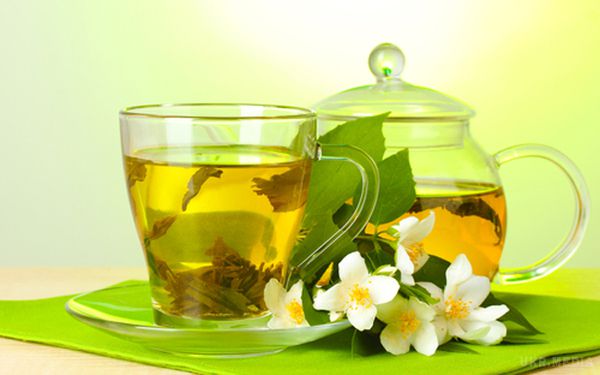 Зелений чай позитивно впливає на чоловіків - вчені. Голландські учені встановили, що зелений чай має сильний позитивний вплив на організм чоловіків. В першу чергу, це стосується розумових здібностей і відчуття втоми.